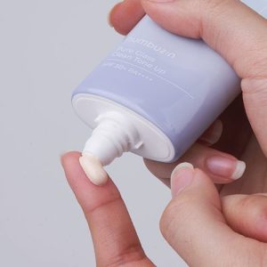 اسنس ضد آفتاب نامبوزین شماره ۱ با افکت روشن‌کننده و محافظت SPF50+